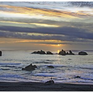 Cosmic sunset on the Pacific Ocean