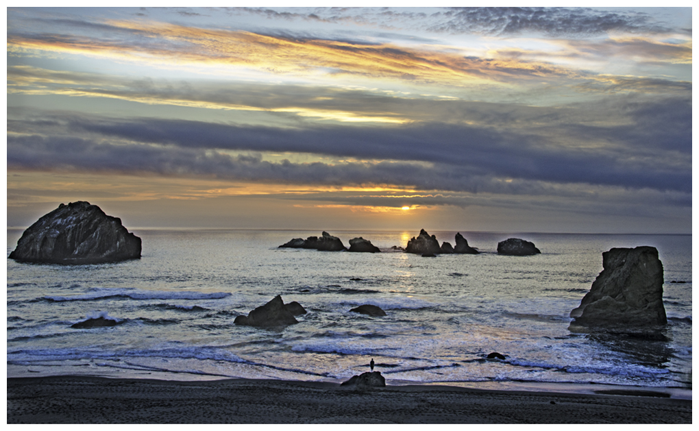 Cosmic sunset on the Pacific Ocean